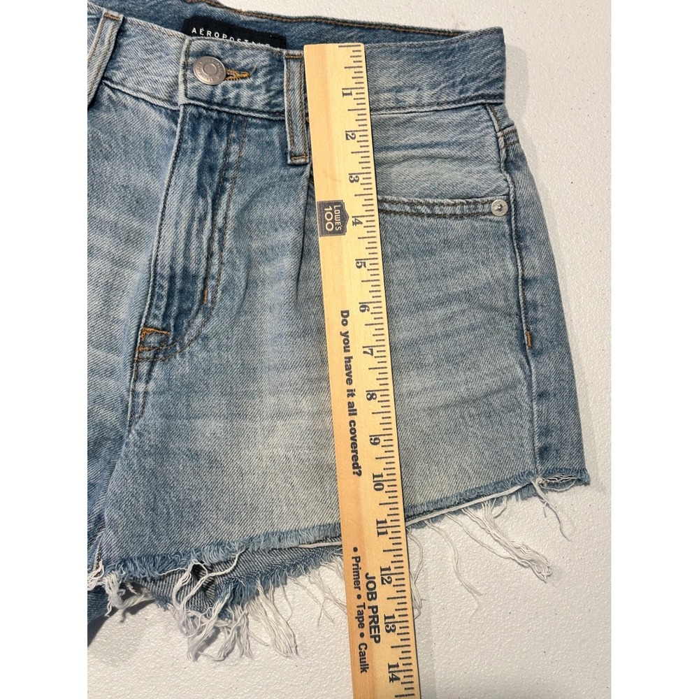 AEROPOSTALE Womens Denim Mom Shorts Light Wash Frayed Hem Size 00 - Picture 5 of 10